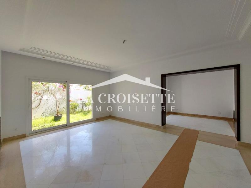 Villa S+3 vue sur mer à Gammarth